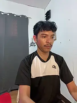 Snapshot of asian_darlingcummersxXx chatting on June 18, 2026, 11:20 pm asian darlingcummersxXx online show from June 18, 2026, 11:20 pm