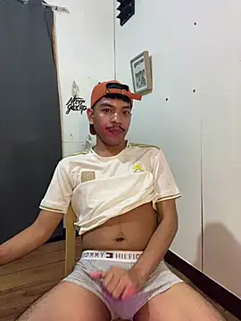 Snapshot of asian_darlingcummersxXx chatting on July 9, 2026, 5:28 pm asian darlingcummersxXx online show from July 9, 2026, 5:28 pm