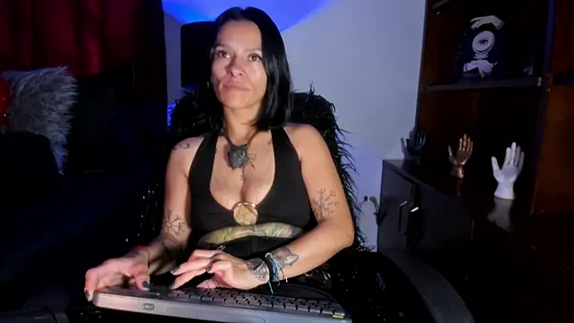 Snapshot of Amelie_Blake chatting on March 12, 2026, 11:49 am Amelie Blake online show from March 12, 2026, 11:49 am