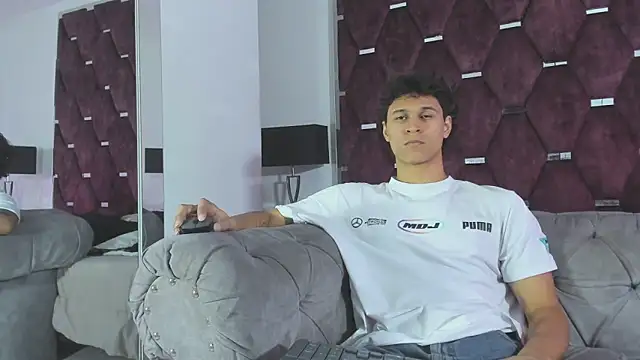 Snapshot of TonyBenedetti chatting on June 15, 2026, 8:22 pm TonyBenedetti online show from June 15, 2026, 8:22 pm