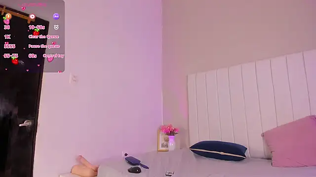 sophia walkett  online show from June 10, 2026, 2:38 pm