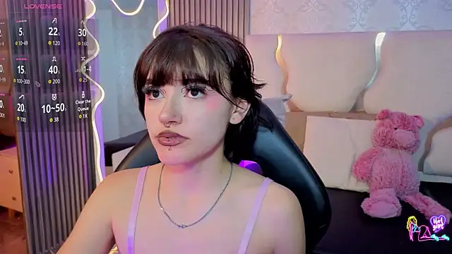 Snapshot of Cloee_tay1 chatting on June 3, 2026, 3:06 pm Cloee tay1 online show from June 3, 2026, 3:06 pm