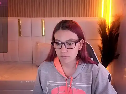 stefania tp online show from March 10, 2026, 12:21 pm