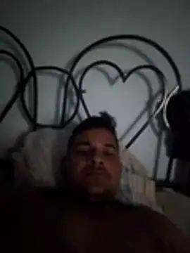 Snapshot of Dilanpene chatting on February 26, 2026, 5:28 am Dilanpene online show from February 26, 2026, 5:28 am