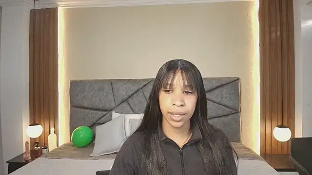 ShayMilleer online show from May 25, 2026, 11:38 am