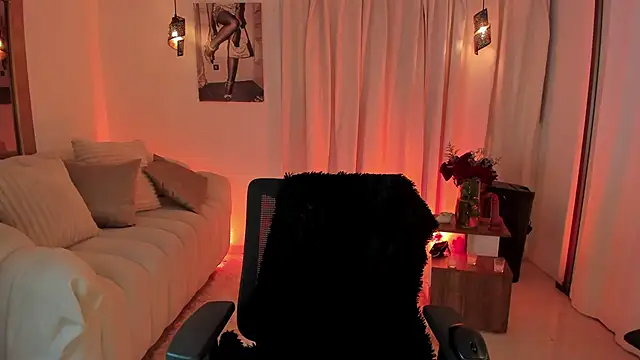 IsabellaLux  online show from June 12, 2026, 4:50 pm