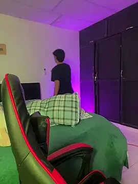 Camii pink online show from March 9, 2026, 6:45 pm