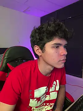 Camii pink online show from March 18, 2026, 5:49 pm