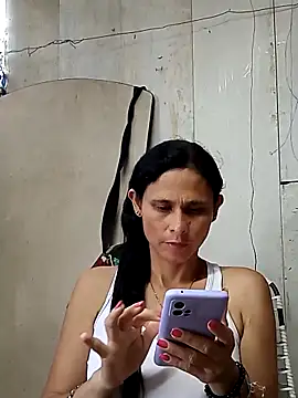 Snapshot of yuliitza4 chatting on May 10, 2026, 1:16 pm yuliitza4 online show from May 10, 2026, 1:16 pm