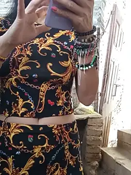 yuliitza4 online show from June 28, 2026, 9:54 pm