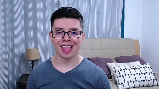 BlackFoXXX69 online show from May 3, 2026, 9:54 pm