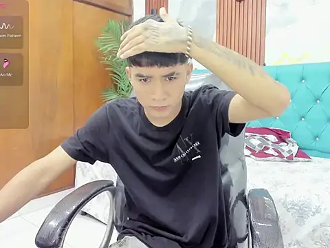 Snapshot of Thiago_collinss chatting on March 27, 2026, 10:42 pm Thiago collinss online show from March 27, 2026, 10:42 pm