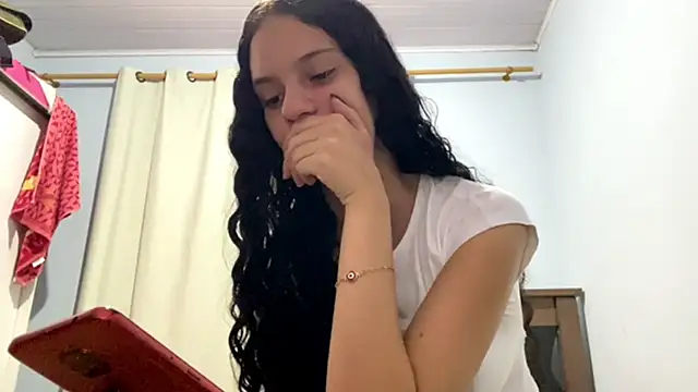 IvyDesirer online show from March 11, 2026, 2:28 am