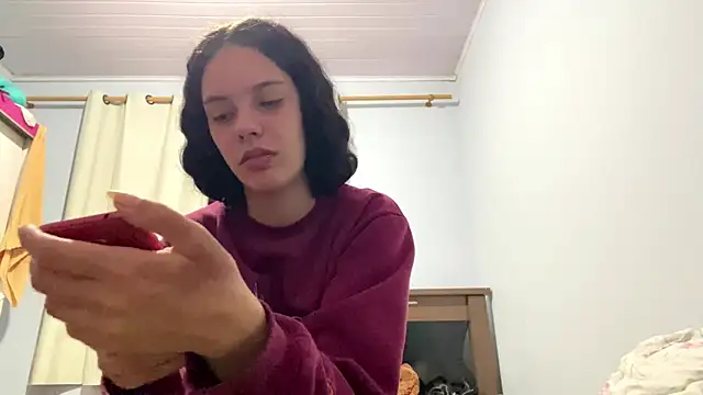 IvyDesirer online show from March 17, 2026, 2:05 am