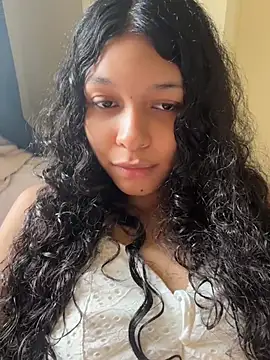 Snapshot of Sophiemoo_ chatting on July 6, 2026, 3:03 pm Sophiemoo online show from July 6, 2026, 3:03 pm