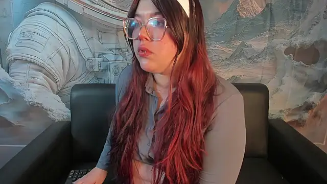 NicoleeDemara online show from March 12, 2026, 9:10 pm