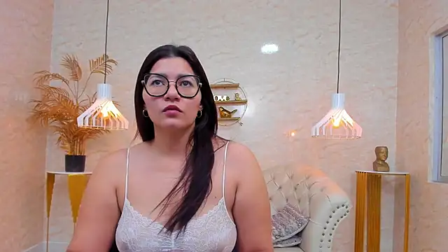 Mia Curvyy online show from March 15, 2026, 11:27 am