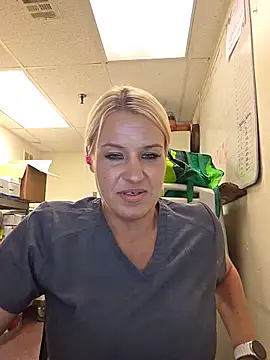 Snapshot of LadyB07 chatting on July 1, 2026, 8:08 pm LadyB07 online show from July 1, 2026, 8:08 pm