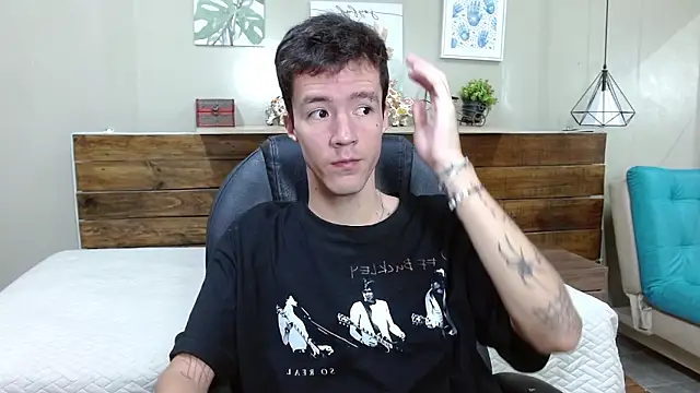 CamiEvan online show from March 17, 2026, 7:28 pm