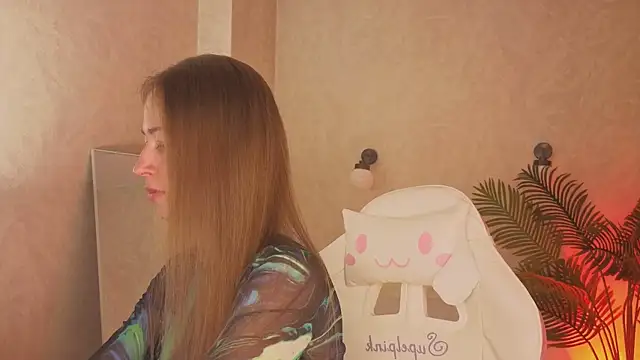 Bella McKenzie online show from March 6, 2026, 1:24 am