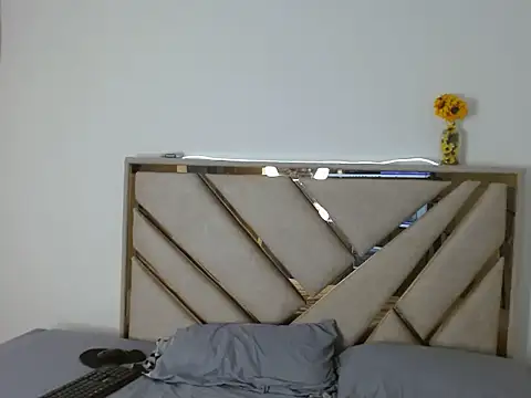 oliver   saint online show from March 3, 2026, 12:39 am