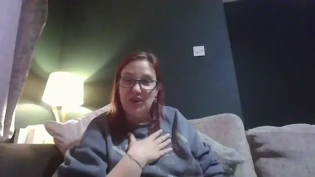 Curvy Clare online show from March 11, 2026, 5:08 pm