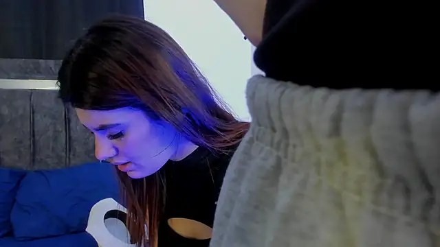 Snapshot of Bella_and_Mariana chatting on March 5, 2026, 12:12 pm Bella and Mariana online show from March 5, 2026, 12:12 pm