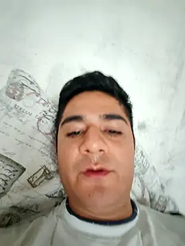 Snapshot of Hugaldo11 chatting on May 9, 2026, 10:48 pm Hugaldo11 online show from May 9, 2026, 10:48 pm