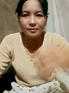 rinrin7700 online show from May 11, 2026, 3:29 pm