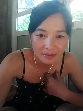 rinrin7700 online show from May 13, 2026, 9:50 am