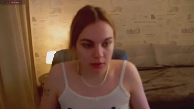 Snapshot of Glow_Margo chatting on May 13, 2026, 1:03 am Glow Margo online show from May 13, 2026, 1:03 am