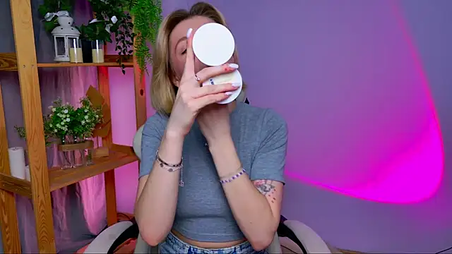 BalerinaCappuccino  online show from March 17, 2026, 4:50 am