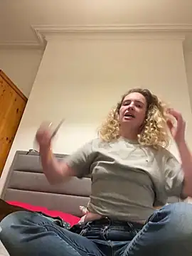 curlyirishgirl online show from March 3, 2026, 9:31 pm