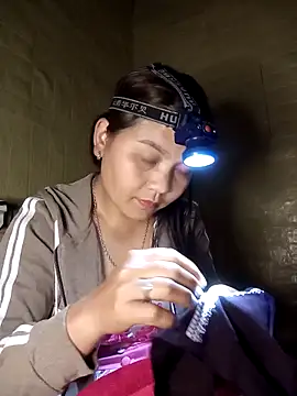 Linhna20 online show from March 4, 2026, 8:31 am