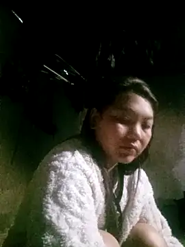 Linhna20 online show from March 10, 2026, 11:21 pm