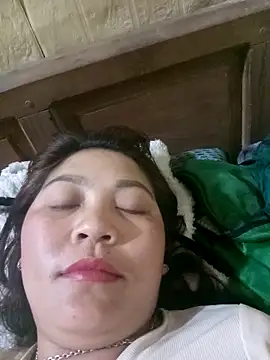 Linhna20 online show from March 11, 2026, 4:46 pm