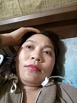 Linhna20 online show from March 15, 2026, 2:56 pm