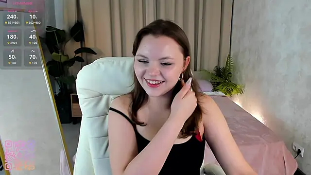 Snapshot of serinella_ chatting on June 16, 2026, 12:30 pm serinella online show from June 16, 2026, 12:30 pm