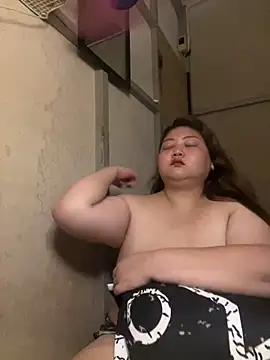 HotBig Momma online show from March 18, 2026, 6:33 pm