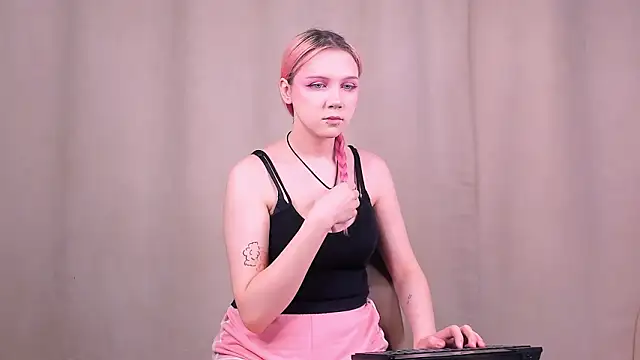 LinMagpuri online show from March 11, 2026, 4:40 am