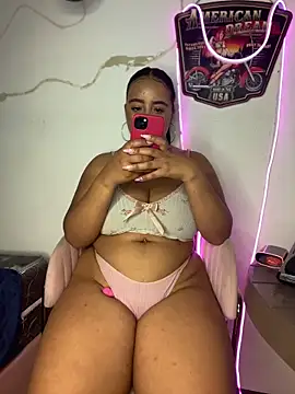 MorenaQueen- online show from March 15, 2026, 6:47 pm