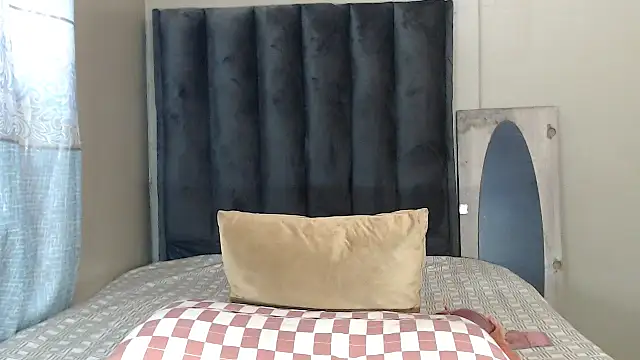 LexyDiana online show from June 8, 2026, 6:03 am