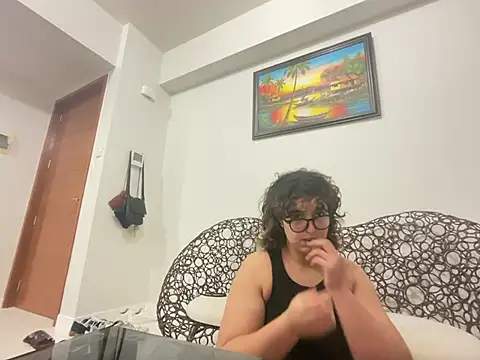 yassiestar online show from February 26, 2026, 8:19 pm