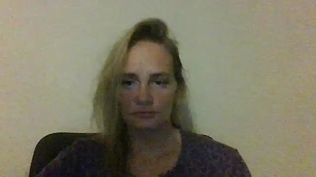 Lisanne30 online show from March 1, 2026, 8:33 pm