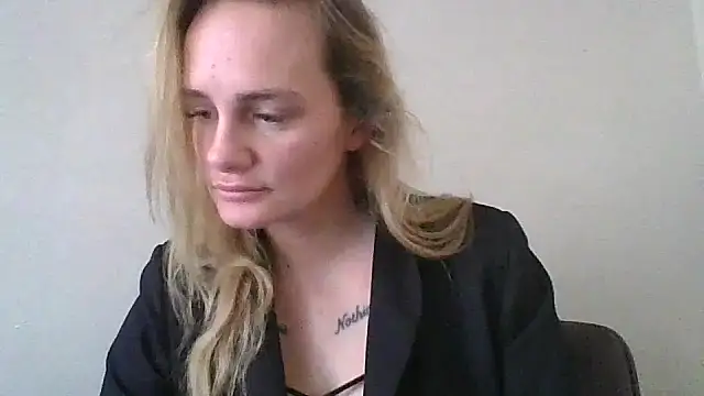 Lisanne30 online show from March 19, 2026, 11:03 am