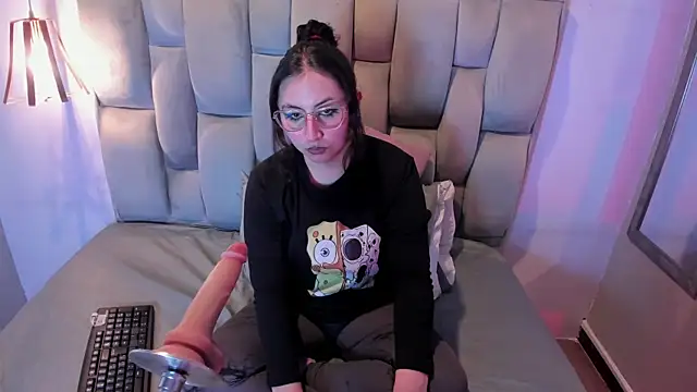 Snapshot of Maddie-LesYoux chatting on May 30, 2026, 12:35 pm Maddie-LesYoux online show from May 30, 2026, 12:35 pm
