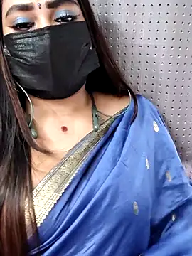 Snapshot of Cutie_Nila chatting on May 8, 2026, 5:35 am Cutie Nila online show from May 8, 2026, 5:35 am