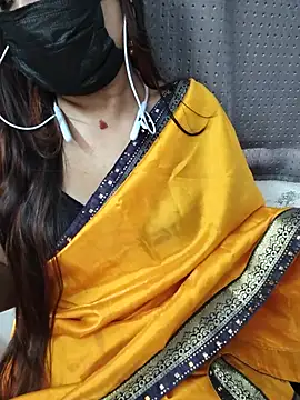 Snapshot of Cutie_Nila chatting on August 3, 2026, 4:33 am Cutie Nila online show from August 3, 2026, 4:33 am