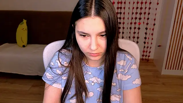 Ari Grend online show from March 1, 2026, 2:13 am