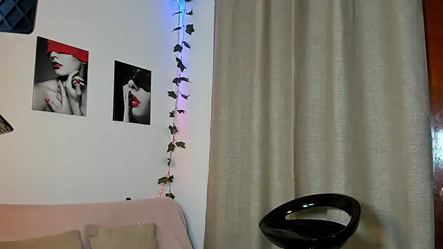 Snapshot of Rebeca_Marchetti chatting on July 14, 2026, 8:47 pm Rebeca Marchetti online show from July 14, 2026, 8:47 pm